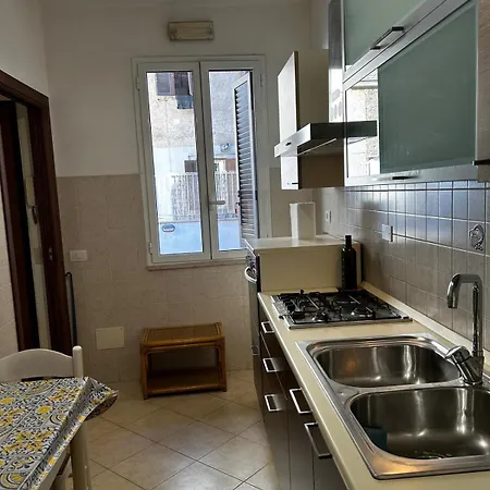 Luminoso In Zona Malatesta, Appartamento Roma